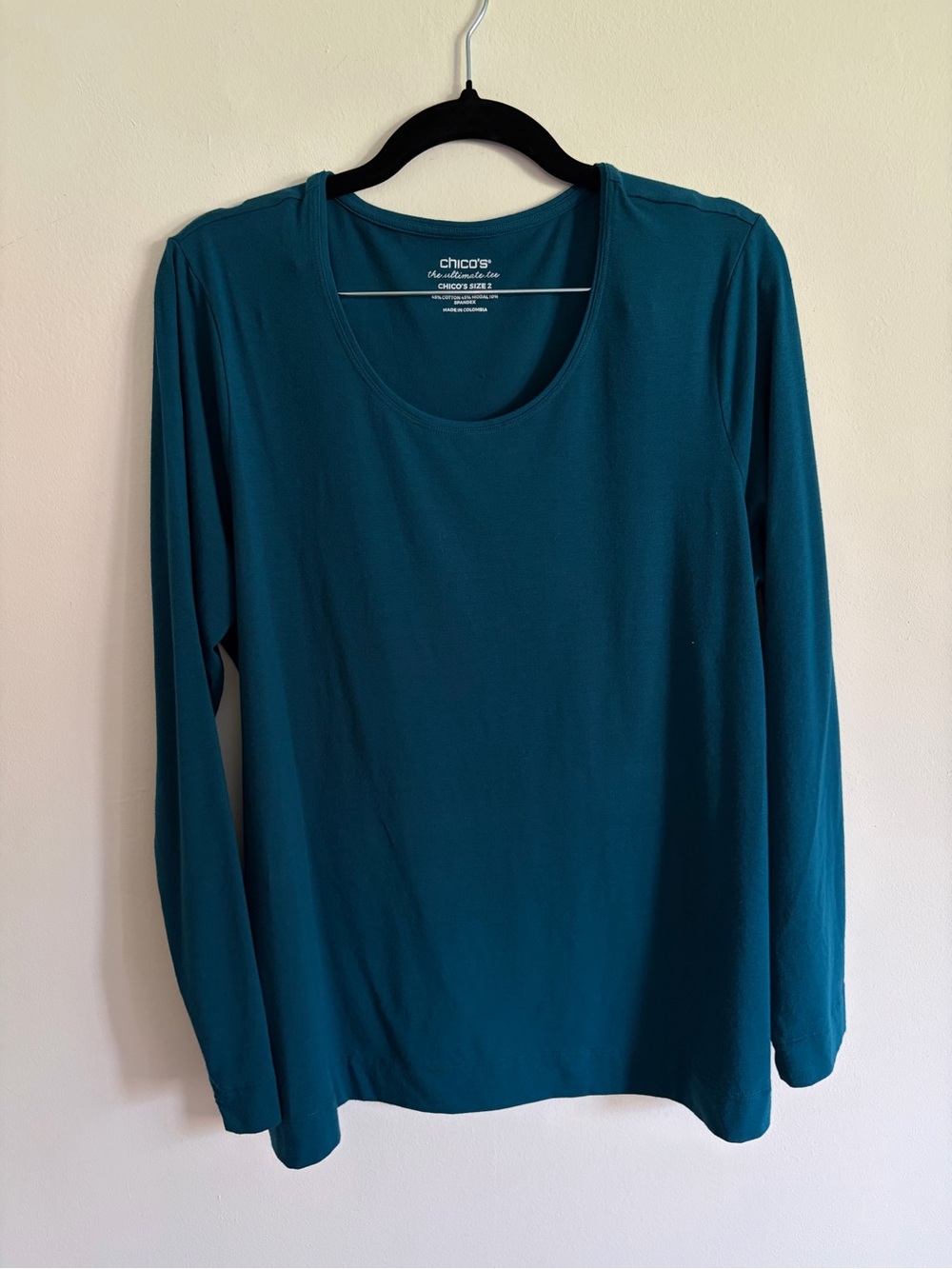 Chico's size 2 Deep Teal Long-Sleeve Scoop Neck Tee US L